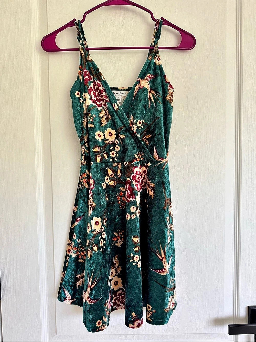 Love, Fire Floral Mini Dress in Green Size Small Like New